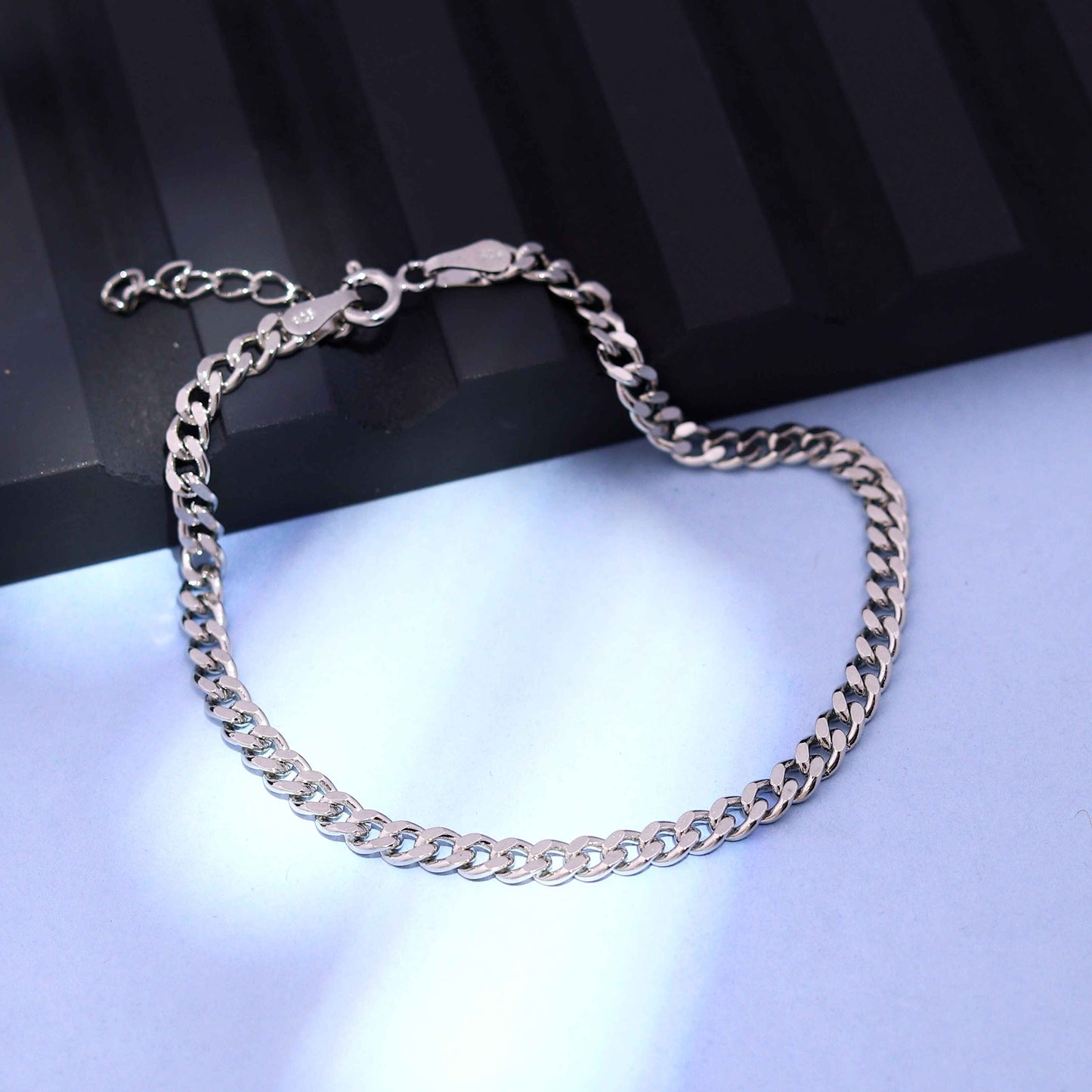 Kurb Bracelet